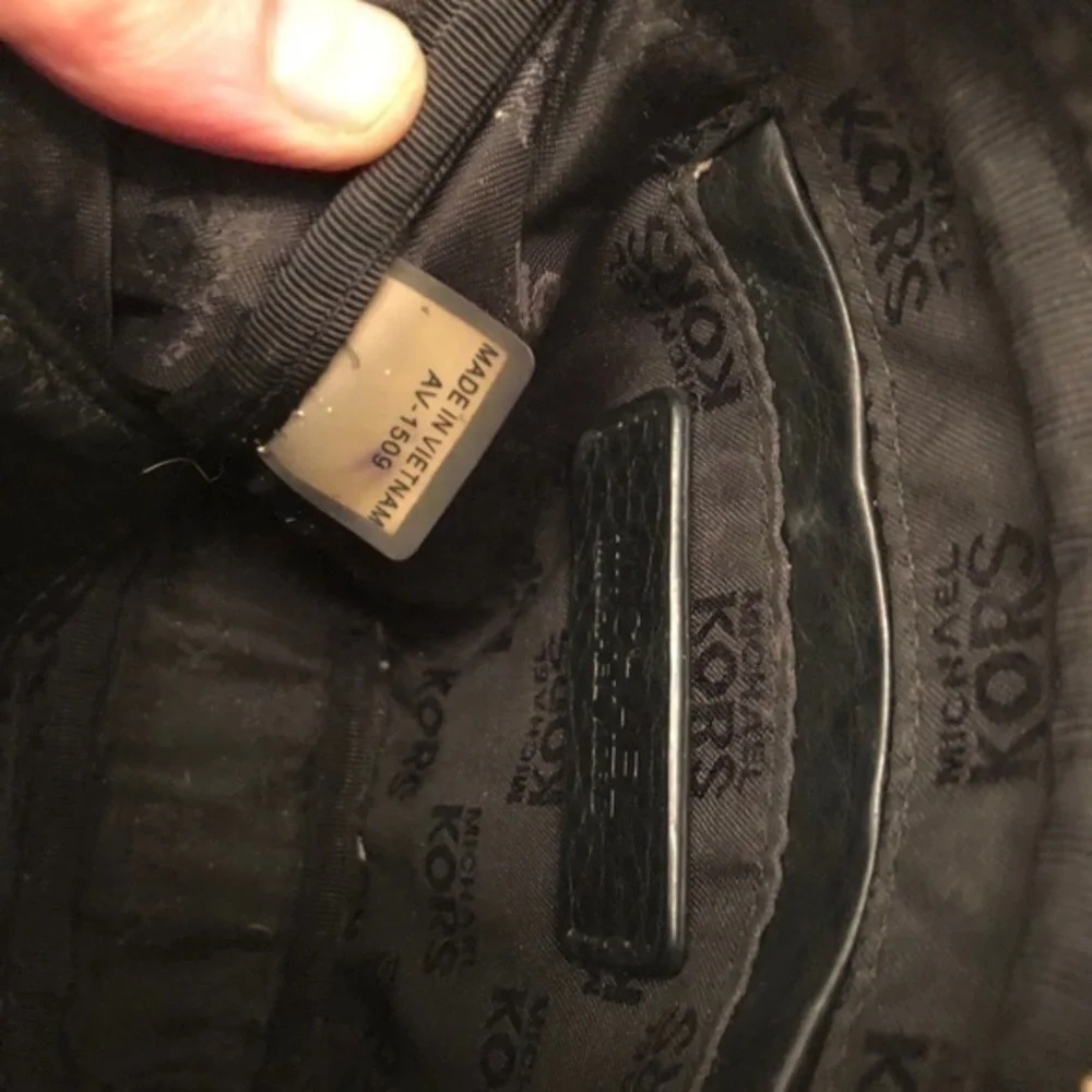 Michael kors mini black leather crossbody bag